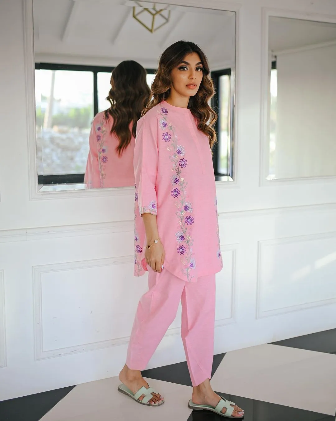 Luxury Linens Ii '23 - Wave Pink