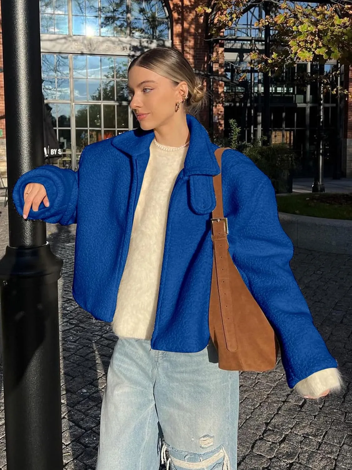 Tankaneo Womens Oversized Cropped Sherpa Jacket Zip Up Teddy Coat Stand Collar Fuzzy Fleece Outerwear