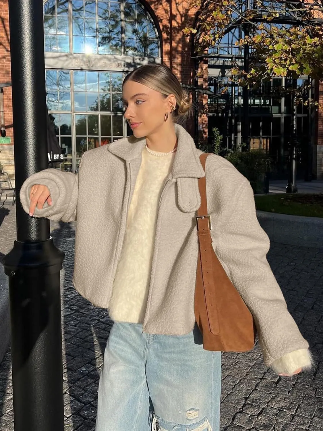 Tankaneo Womens Oversized Cropped Sherpa Jacket Zip Up Teddy Coat Stand Collar Fuzzy Fleece Outerwear