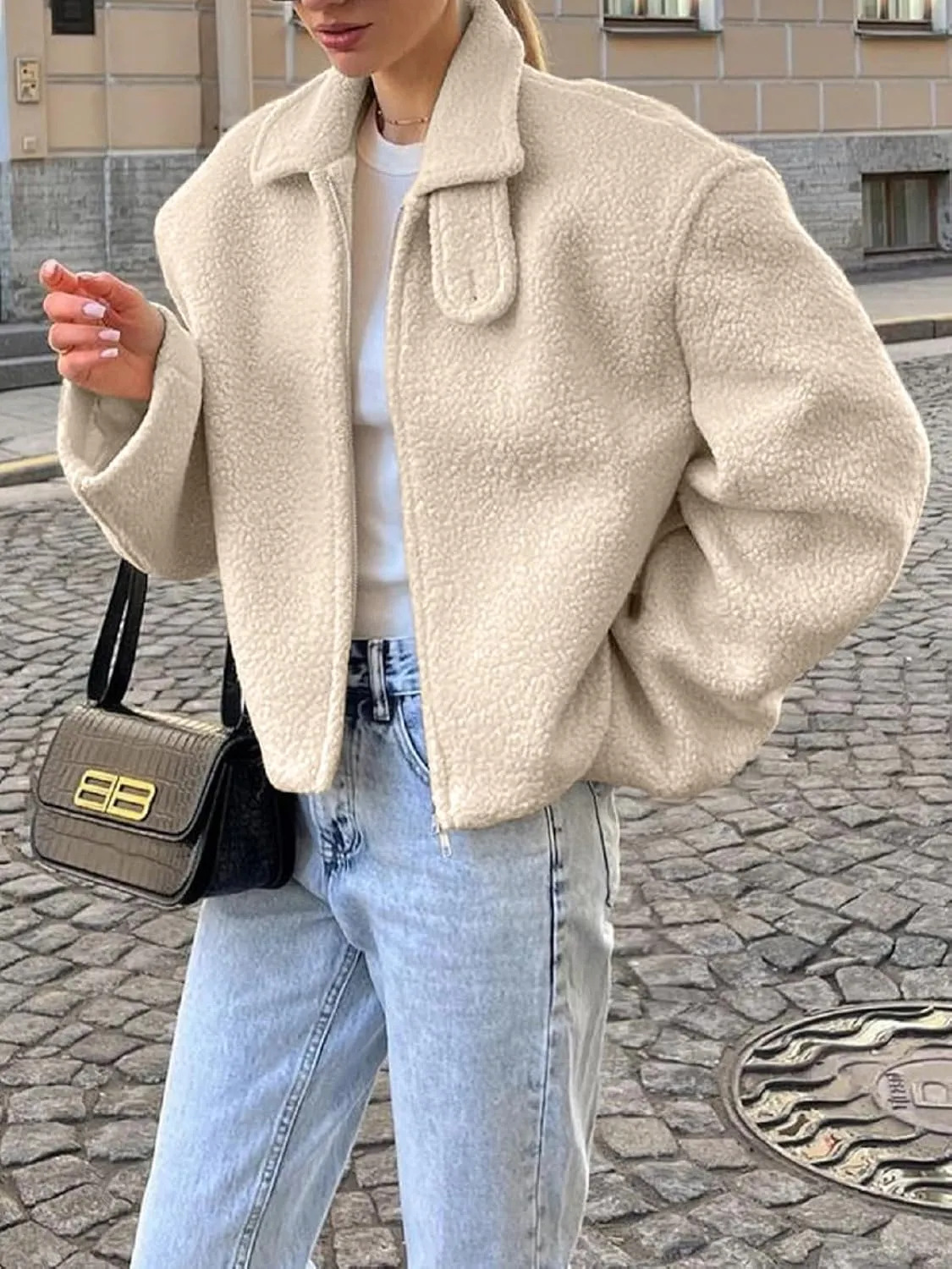 Tankaneo Womens Oversized Cropped Sherpa Jacket Zip Up Teddy Coat Stand Collar Fuzzy Fleece Outerwear
