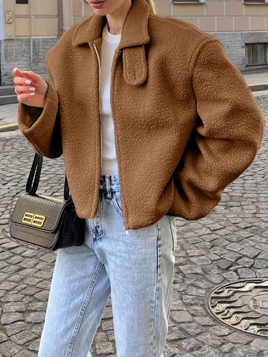 Tankaneo Womens Oversized Cropped Sherpa Jacket Zip Up Teddy Coat Stand Collar Fuzzy Fleece Outerwear
